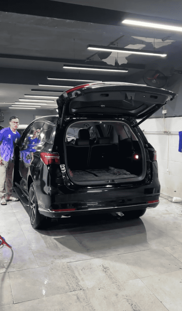 Xevaban.com ở 214 Giải Phóng là đơn vị chuyên cung cấp phụ kiện oto, đồ chơi oto, đồ chơi M6, phụ kiện M6, xevaban, 214 giải phóng, cốp điện m6, đóng mở cốp tự động m6, độ cốp điện m6, cốp tự động m6.